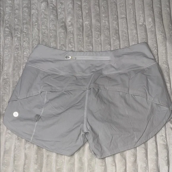 Lululemon Speed Up Short Long *4" Updated Fit | Size 6 - Picture 1 of 7